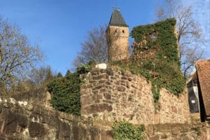 Burg Hirschhorn Bergfried mit Wehrturm Mittelburg
